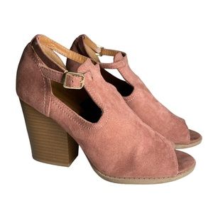 Qupid discontinued pink peep toe heel bootie. Size:‎ 7/8